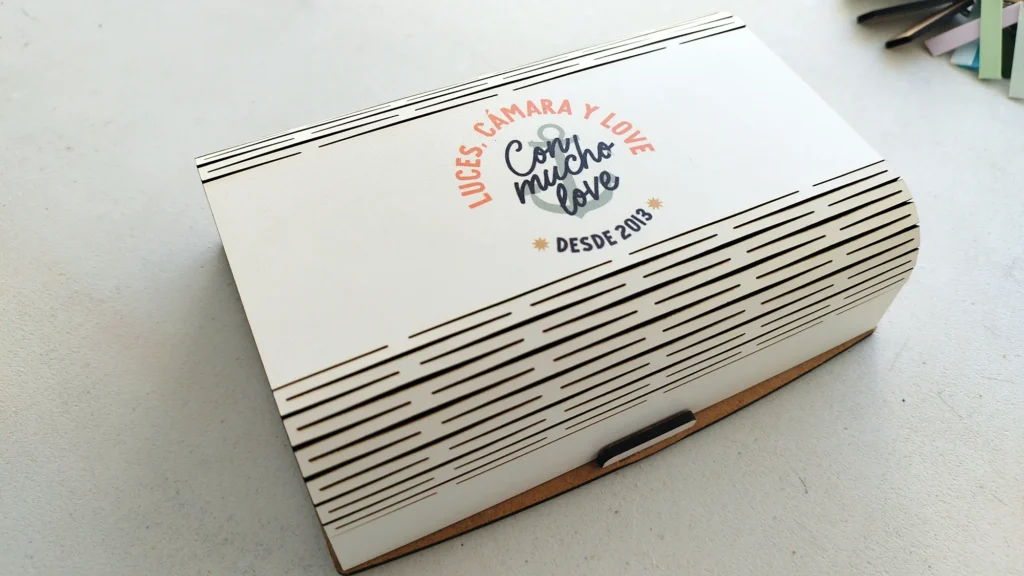 Caja personalizada para Con Mucho Love